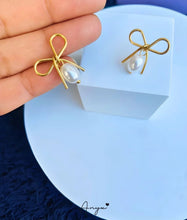 Aurora Knot Earring - ANYX - Earrings