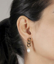 Golden Harmony pearl earrings - ANYX - Earrings