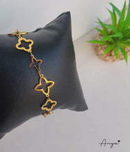 Classic Layered Clover Charm Bracelet